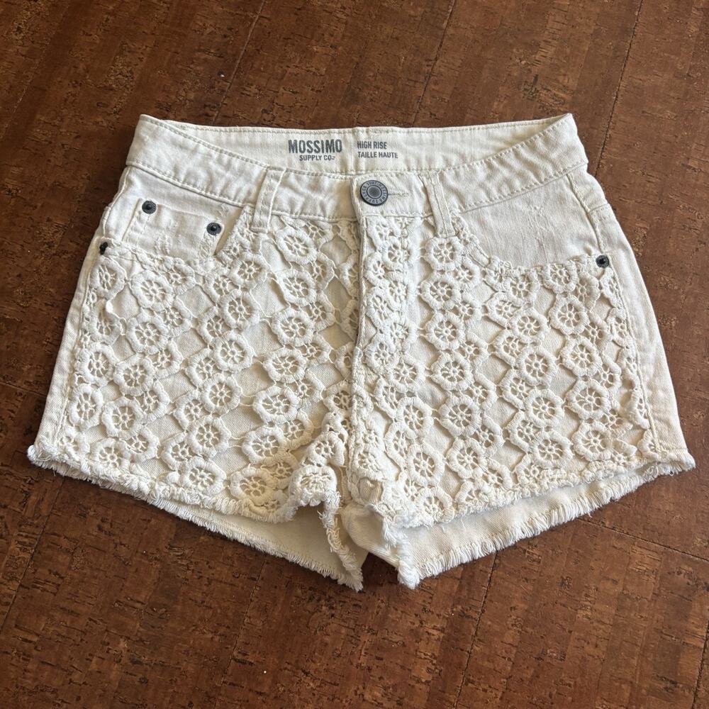 Mossimo Supply Co High Rise Taille Haute Juniors 3 Cream Crochet Overlay Shorts